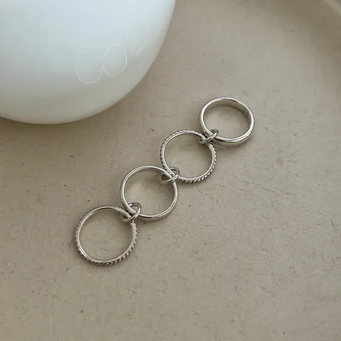 Chic 4-Linked Interlocking Rings Set For Women Brass With Zirconia Gold Silver Plated Stackable Finger Rings Minimalist Fashion Jewelry