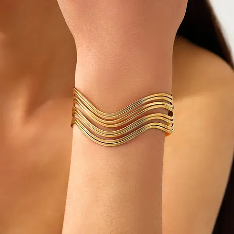 Französischer Stil Edelstahl Offene Armspange Für Damen Retro Gelaagtes Breites Wellenmuster Einstellbare Leichte Luxus Manschette Armband Schmuck Geschenk