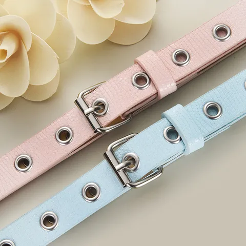 Cintura per Bambini in Pelle PU con Occhielli Traforati Stile Punk Fibbia ad Ardiglione in Metallo per Jeans Ragazzi Ragazze Accessori