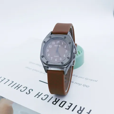 Minimalist Square Quartz Watch For Women Students School Style Silicone Strap Casual Unisex Wristwatch Fashion Accessory