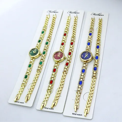 Luxus Damen Quarzuhr Und Armband Strass Eingelegt Gold Überzogene Legierung Mode Kleines Zifferblatt Armbanduhr Für Damen