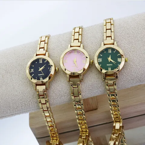 Elegante Damen Quarzuhr Minimalistische Runde Zifferblatt Legierung Armbanduhr Vintage Römische Zahlen Metallband Uhr