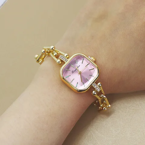 Luxus Legierung Gliederkette Hufeisen Armbanduhr Quadratisch Quarz Analog Uhr Mit Strass Akzenten Für Damen Mode Elegante Uhr Geschenk