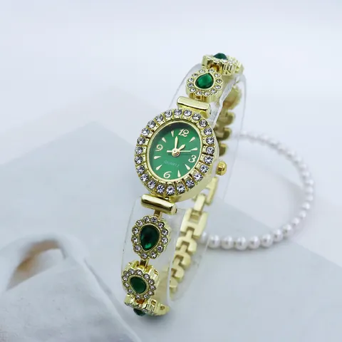 Modische Quarz Armbanduhr Mit Ovalem Zifferblatt Für Damen Luxuriöser Strass Wassertropfen Edelstein Dekor Legierung Armbanduhr Elegante Lässige Schmuckuhr
