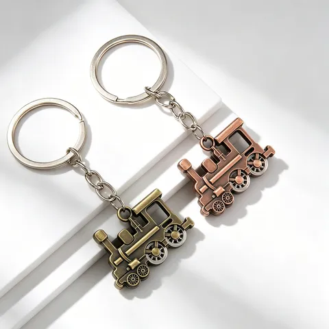 Vintage Steam Locomotive Keychain Movable Wheels Metal Alloy Distressed Train Pendant Key Ring Creative Bag Accessory Gift