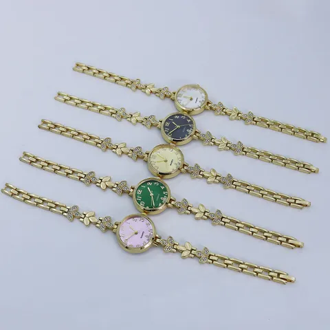 Dames Mode Klaver Armbandhorloge Kleine Ronde Wijzerplaat Strass Ingelegd Quartz Horloge Goud Zilver Legering Horloge