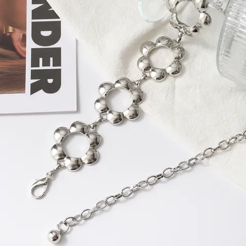 Cadena de Cintura Bohemia de Aleación con Flores para Mujer Cinturón de Cadena Circular Irregular Accesorio de Moda Versátil