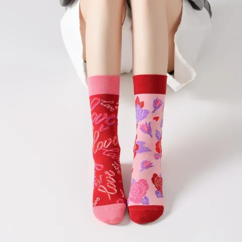 Modische Mehrfarbig Baumwolle Socken Jacquard Neuheit Frucht Tier Muster Wadenlang Freizeitsocken Für Herren Damen