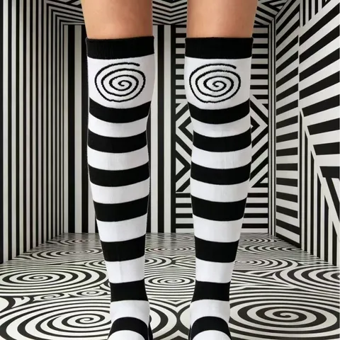 Calze sopra il ginocchio a righe bianche e nere da donna Stile JK Preppy Calze autoreggenti in poliestere a maglia lunghe