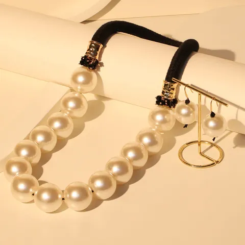 Elegant Large Artificial Pearl Necklace For Women Black Rope Knot Gold Alloy Necklace And Earrings Set For Banquet Party