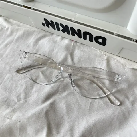 Y2K Futuristische Katzenauge Sonnenbrille Süßigkeit Geleefarbe Transparent Punk Party Brille