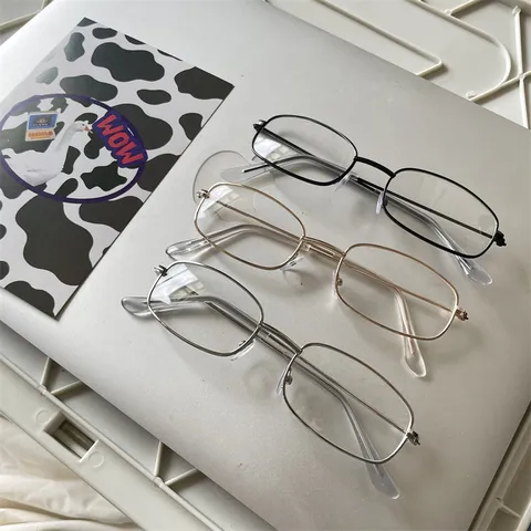Business Office Modische Metallrahmen Brille Damen Herren Minimalistische Quadratische Optische Brille Nischen Design Brillenfassung