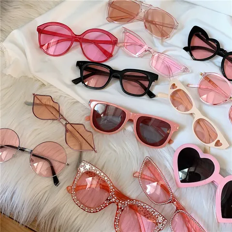 Women Fashion Sunglasses Vintage Heart Flower Metal Frame Resin Lens Cute Party Street Style Sun Eyewear