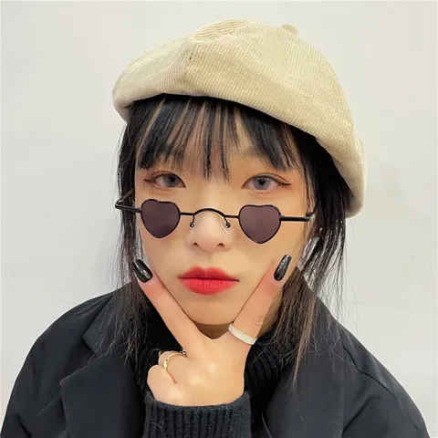 Retro Herzförmige Sonnenbrille Für Damen Mode Winziger Metallrahmen Trendige Schicke Brille Vintage Party Street Style Sonnenbrille