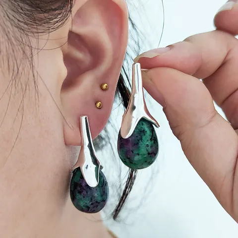 Boucles d'Oreilles Pendantes Goutte d'Eau en Pierre Naturelle Bohème Plaqué Or 18K Cuivre Pierre Impériale Rubis En Zoisite Bijoux Femmes