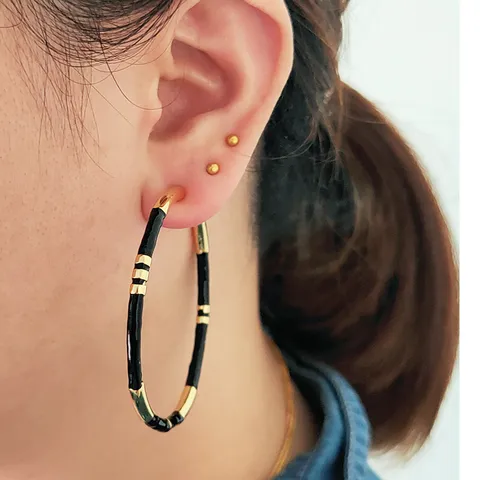 Boucles d'Oreilles Créoles Nœud de Bambou Enamel Fait Main Laiton Plaqué Or Design de Niche Avec Tige en Argent Sterling 925 Femmes