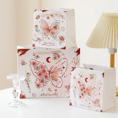 Valentine's Day Gift Bag Retro Rose Butterfly Bear Pattern White Cardboard Paper Bag With Handle For Holiday Party Favors