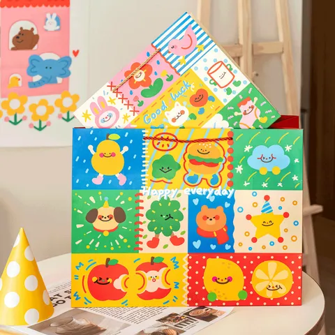 Bolsa de Papel de Regalo de Dibujos Animados Lindos Bolsa de Mano de Estilo Dibujado a Mano de Color Bolsa de Cartón Blanco Resistente Para Regalo