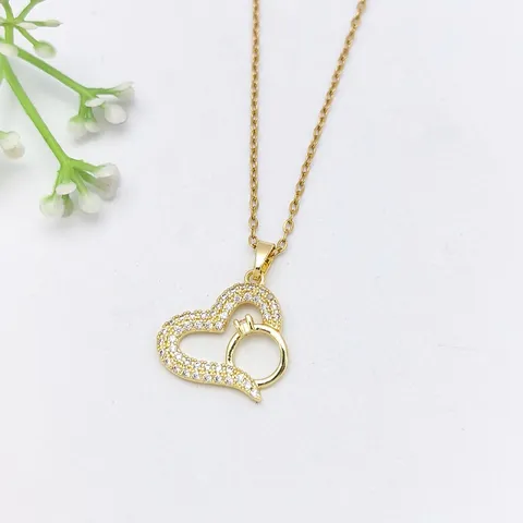 Squisita Collana a Catena in Oro Acciaio Inossidabile per Donna Ciondolo Cuore in Rame Intarsiato Zirconia Stile Versatile Moda Pendolare Gioielli Quotidiani Regalo