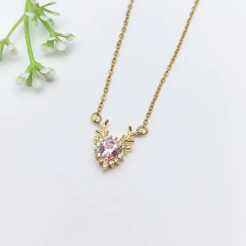 Squisito Collana con Pendente a Cuore in Acciaio Inossidabile Rame Zirconia Per Donna Elegante Accessorio di Gioielleria di Moda Geometrica Placcato Oro