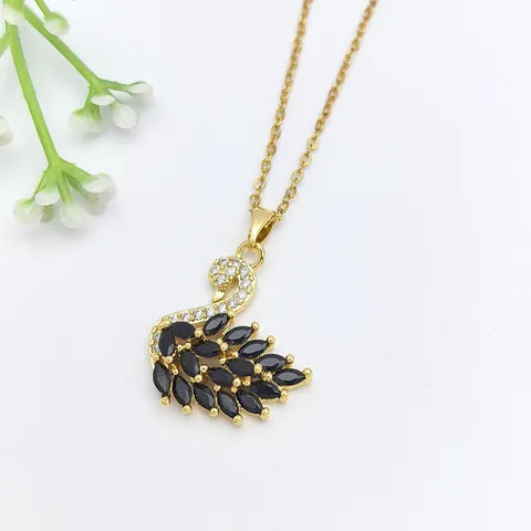Collana con Pendente a Cigno in Acciaio Inossidabile di Lusso Leggero Catena per Clavicola con Cigno e Zirconia Moda Gioielli Donna