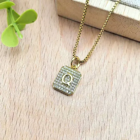 Collana da Donna con Lettera Iniziale Quadrata in Rame Placcato Oro Pendente Alfabeto con Strass Catena Clavicola Gioielli