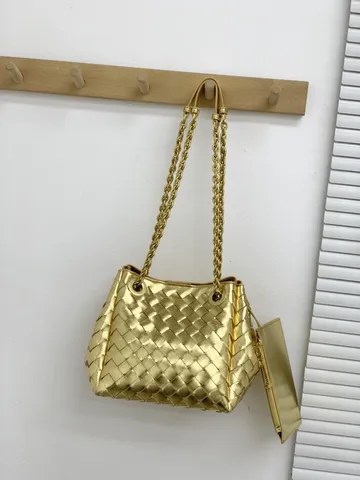 Handmade Woven Cowhide Bucket Bag Women Fashion Versatile Leather Chain Crossbody Shoulder Bag Mother Child Bag