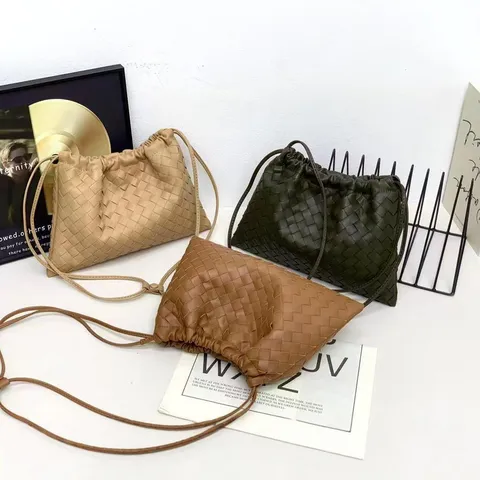 Women Genuine Cowhide Leather Woven Shoulder Bag Large Capacity Dumpling Cloud Crossbody Bag Casual Handbag Purse