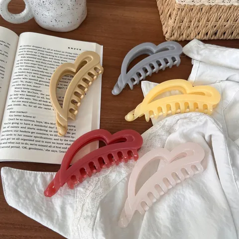 Pinza para el Cabello con Forma de Corazón de Acrílico Estilo Coreano Ins Simple Dulce Color Sólido Pinzas Grandes para Mujer Accesorios