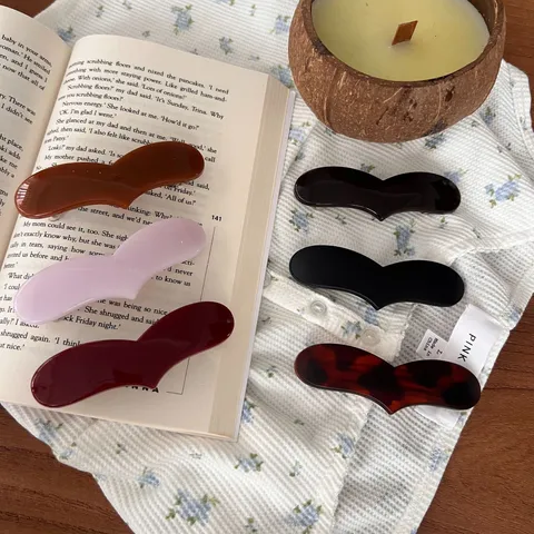 Pinza para el Cabello con Resorte de Corazón Dulce Coreano para Mujer Pasador Elegante Mate de Color Sólido Accesorios Diarios