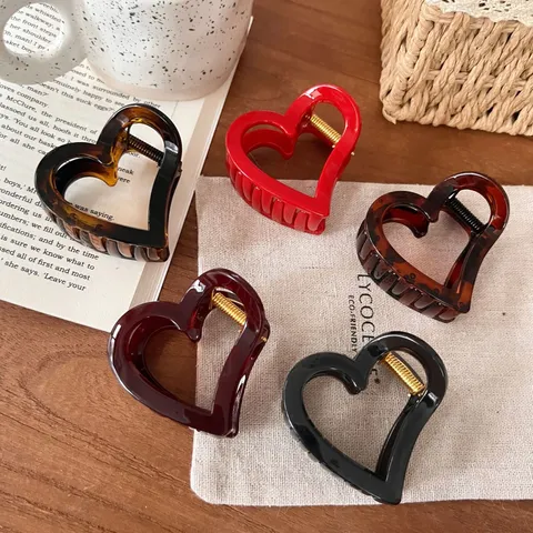 Einfache Herzform Haarklammer Für Damen Kunststoff Matt Glänzend Hai Haarklammern Süße Schmetterlingsschnalle Haarschmuck Kopfschmuck