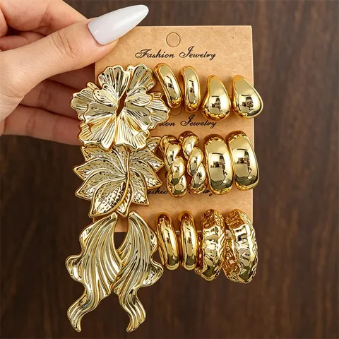 Vintage Mode Gold Metall Ohrstecker Set Unregelmäßige Blume C-Förmige Statement Schmuck Geschenk Packung Für Frauen