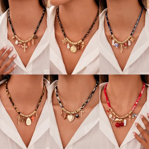 Punk Zinklegierung Leopardenmuster Samtkordel Choker Halskette Für Damen Galvanisiert Geometrisch Herz Kreuz Künstliche Perle Strass Anhänger Halskette Schmuck Geschenk