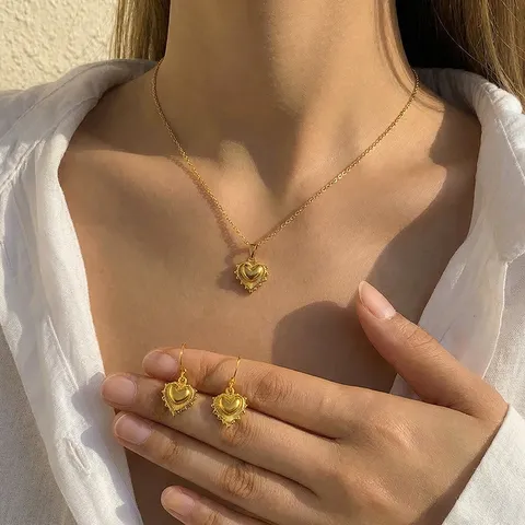 Minimalistisch Edelstahl Herz Schmetterling Muschel Anhänger Halskette Ohrstecker Set Modisch Gold Schmuck Set Für Damen