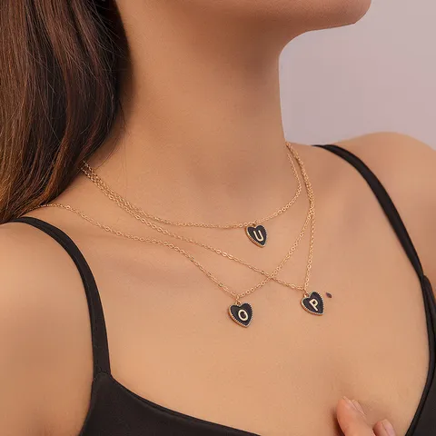 Europäisch-amerikanischer Stil Schwarz Tropföl Herz Initial Halskette Vergoldet Legierung Buchstaben Anhänger Halskette Für Damen Personalisierter Schmuck