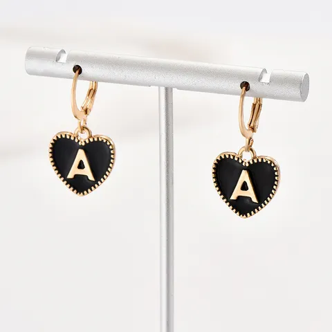 Französischer Stil Minimalistisch Legierung Emaille Herz Alphabet Buchstabe Huggie Ohrhänger Für Damen Gold Schwarz Statement Ohrringe Schmuck Geschenk