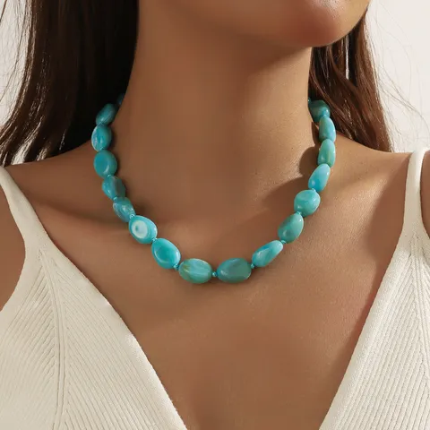 Bohemian Resin Irregular Beaded Necklace Vintage Hand Knotted Cloud Texture Geometric Strand Necklace with Extension Chain for Women Vacation Jewelry