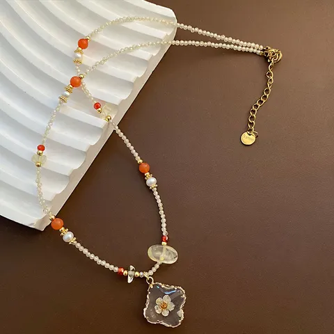 Collier Perlé en Cuivre Fait à la Main pour Femme Pierre Naturelle Résine Fleur Séchée Pendentif Trèfle Perle Artificielle Choker Bijoux