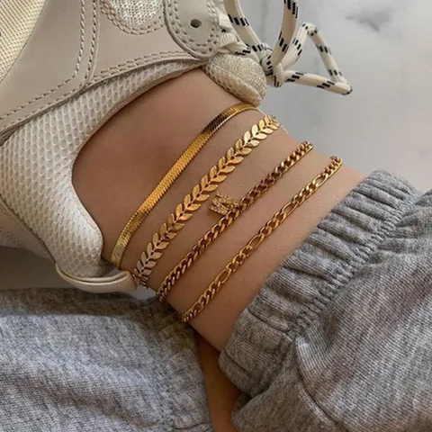 Minimalist Alloy Rhinestone Letter Pendant Anklet Set For Women Gold Electroplated Multi Layer Claw Chain Snake Chain Beach Party Jewelry Gift