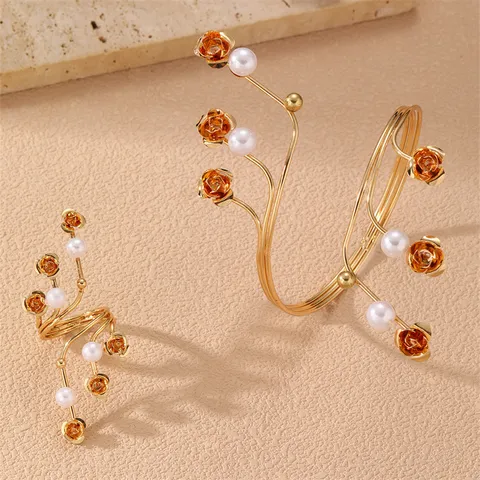 Stile Europeo Oro Lega Fiore di Rosa Perla Artificiale Bracciale da Braccio E Anello per Donna Gioielli Estivi Personalizzati