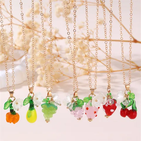 Fashion Resin Fruit Pendant Necklace For Women Colorful Sweet Strawberry Grape Cherry Charm Electroplated Metal Fine Chain Neck Jewelry Gift