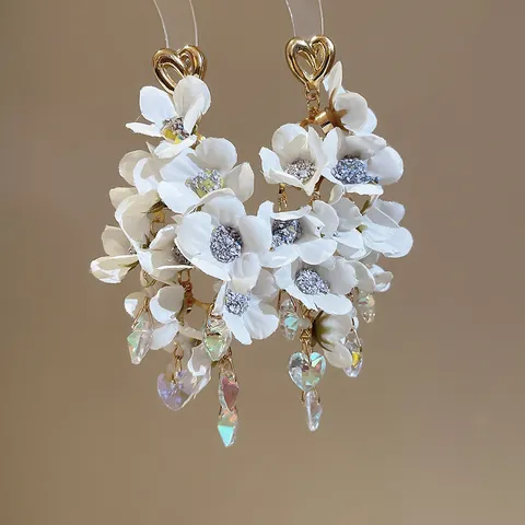 Koreanischer Stil Stoff Blumen Quaste Ohrringe Mit Silber Ohrringpfosten Legierung Hohles Herz Strass Ohrringe Für Damen Urlaub