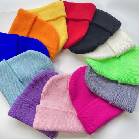 Unisex Winter Warm Knit Beanie Hat Solid Color Casual Soft Acrylic Pullover Skully Cap For Children And Adults