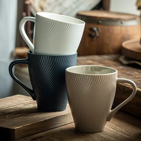 Taza de Cerámica Vintage Relieve Rayas Verticales Taza de Café Premium Oficina Taza de Agua Minimalista Hogar Vajilla Taza Regalo
