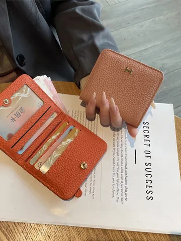 Echtes Leder Damen Kurze Geldbörse Mini Kompakte Kartenetui Retro Zweifach Faltbare Münztasche Mit Metallverschluss Mode Brieftasche