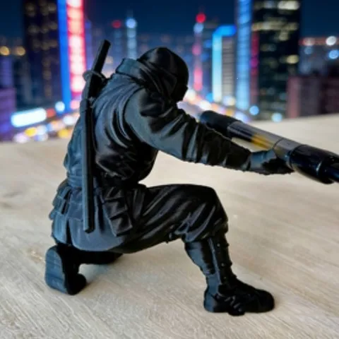 Porte-Stylo Ninja Imprimé en 3D Ornement de Rangement de Bureau Créatif en Plastique ABS Figurine Guerrier Sombre Cadeau de Décoration de Bureau
