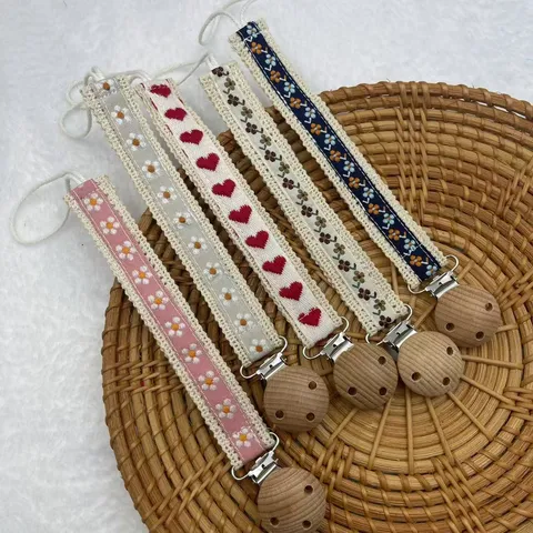 Vintage Floral Embroidery Pacifier Clip Baby Anti-Drop Anti-Lost Hanging Strap Infant Pacifier Holder Toy Leash