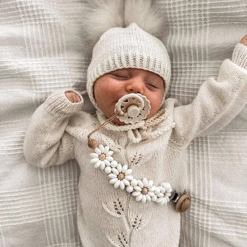 Silicone Pacifier Clip Handmade Wooden Beaded Daisy Pacifier Holder Cute Soother Chain Clip For Baby Infants