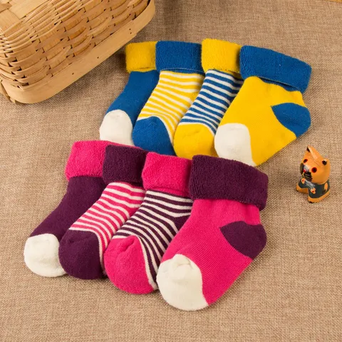 Nouveau-né Nourrisson Bébé Épaissi Chaud Coton Éponge Chaussettes Mignon Hiver Coupe-froid Couleurunie Rayé Chaussettes