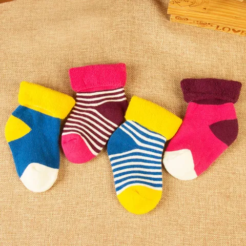 Nouveau-né Nourrisson Bébé Épaissi Chaud Coton Éponge Chaussettes Mignon Hiver Coupe-froid Couleurunie Rayé Chaussettes